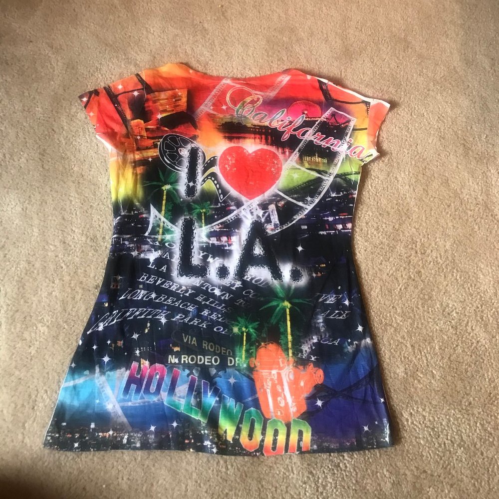 I Heart LA V-Neck